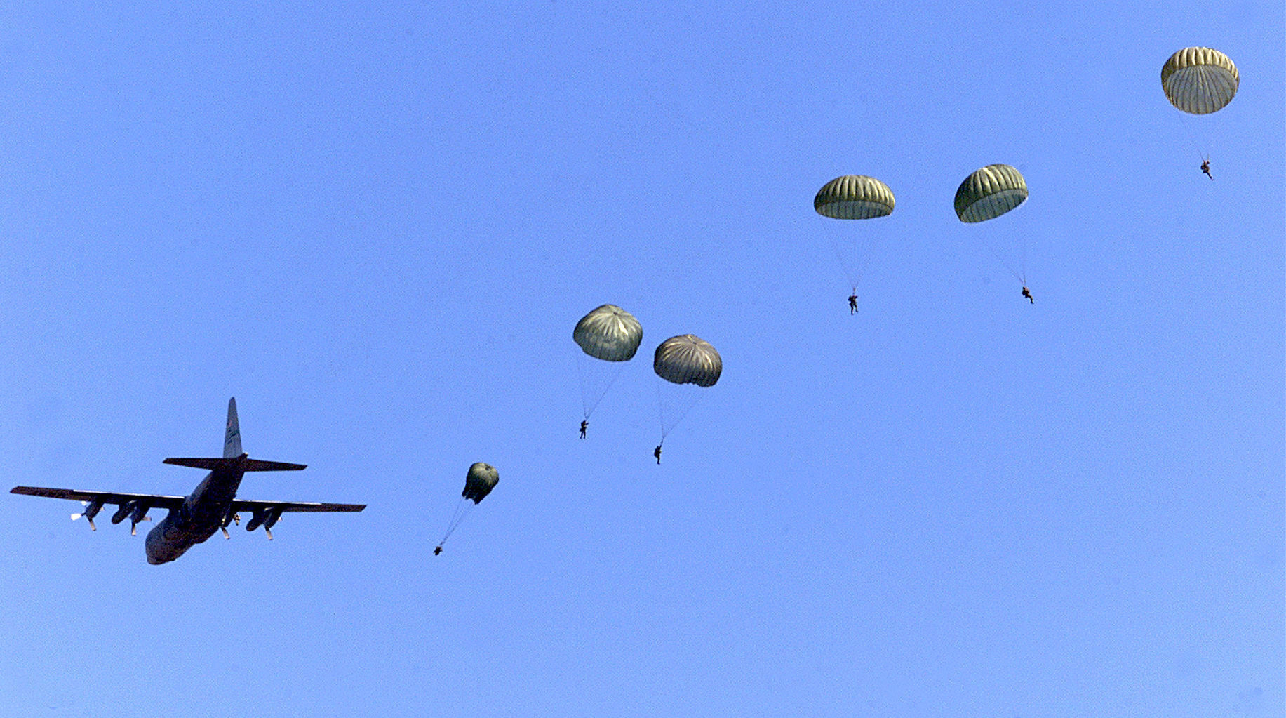 PARACHUTE 1.jpg